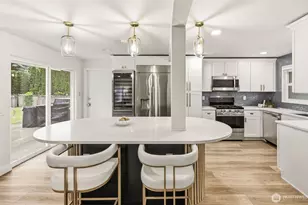 7664 NE 14th St, Medina, WA 98039 - Photo 12