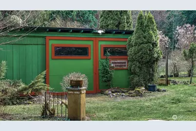 23517 Orville Road E, Orting, WA 98360 - Photo 38