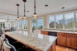 4911 Harbor Ln, Everett, WA 98203 - Photo 8