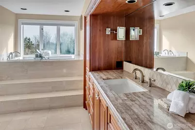 4911 Harbor Lane, Everett, WA 98203 - Photo 32