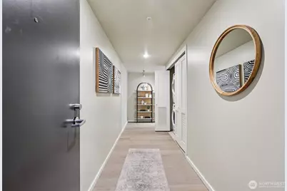 76 Cedar Street #S1005, Seattle, WA 98121 - Photo 16