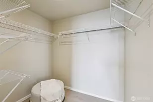 76 Cedar St, Seattle, WA 98121 - Photo 14