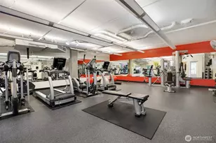 76 Cedar St, Seattle, WA 98121 - Photo 18