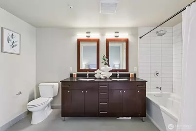 76 Cedar Street #S1005, Seattle, WA 98121 - Photo 12