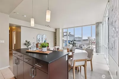 76 Cedar Street #S1005, Seattle, WA 98121 - Photo 6