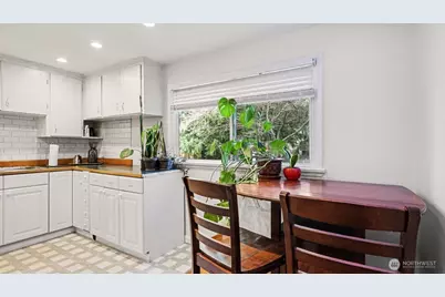 16738 10th Avenue NE, Shoreline, WA 98155 - Photo 8