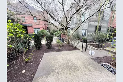 1200 Bellevue Way NE #104, Bellevue, WA 98004 - Photo 28