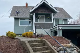 823 Broadway Ave, South Bend, WA 98586 - Photo 2
