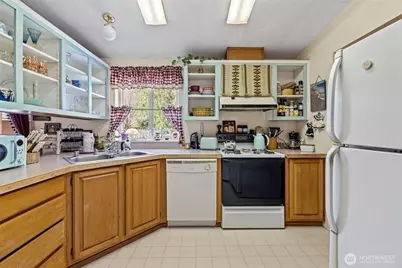 42041 Cedar Street, Concrete, WA 98237 - Photo 16