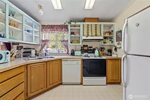 42041 Cedar St, Concrete, WA 98237 - Photo 16