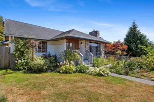 1035 Oakes Ave, Everett, WA 98201 - Photo 2