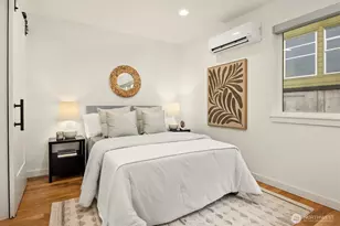 2005 Dexter Ave N, Seattle, WA 98109 - Photo 14