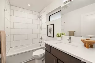 2005 Dexter Ave N, Seattle, WA 98109 - Photo 4