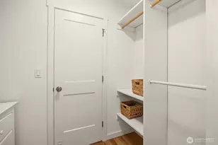 2005 Dexter Ave N, Seattle, WA 98109 - Photo 18