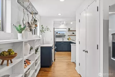 1400 Magnolia Boulevard W, Seattle, WA 98199 - Photo 12