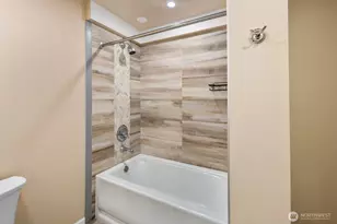 2120 Jones Ave NE, Renton, WA 98056 - Photo 32