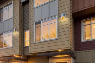 129 Cougar Ridge Rd NW, Issaquah, WA 98027 - Photo 2