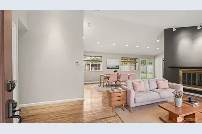 6201 Island Crest Way, Mercer Island, WA 98040 - Photo 4