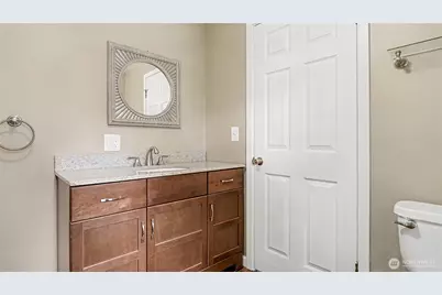 6201 Island Crest Way, Mercer Island, WA 98040 - Photo 16