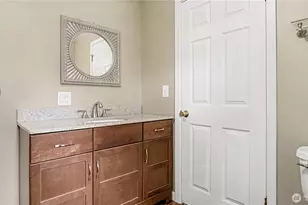 6201 Island Crest Way, Mercer Island, WA 98040 - Photo 16