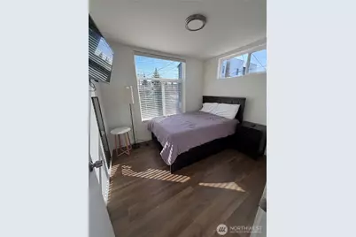 1017 NE 55th Street, Seattle, WA 98105 - Photo 12