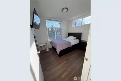 1017 NE 55th Street, Seattle, WA 98105 - Photo 20