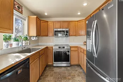 9012 Lealan Court SE, Yelm, WA 98597 - Photo 12