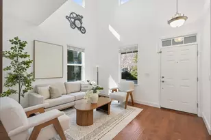 24213 SE 21st St, Sammamish, WA 98075 - Photo 2