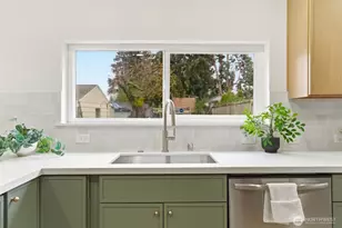 9601 12th Ave NW, Seattle, WA 98117 - Photo 6