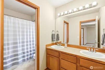 16306 37th Drive SE, Bothell, WA 98012 - Photo 32