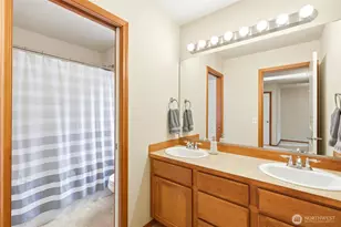 16306 37th Dr SE, Bothell, WA 98012 - Photo 32