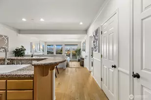 2349 Harbor Ave SW, Seattle, WA 98126 - Photo 6