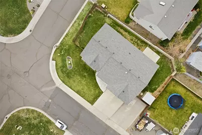 402 Lacey Avenue, Selah, WA 98942 - Photo 8