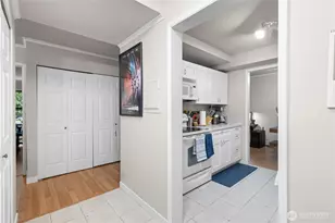 7930 SE 34th St, Mercer Island, WA 98040 - Photo 10