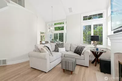 11629 E Oakmont Drive, Mukilteo, WA 98275 - Photo 4