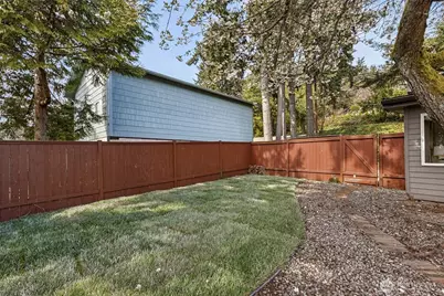 17220 Sylvester Road SW, Normandy Park, WA 98166 - Photo 24