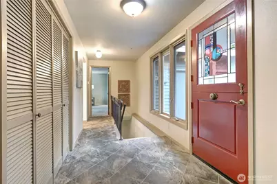 9425 NE 181st Lane, Bothell, WA 98011 - Photo 2