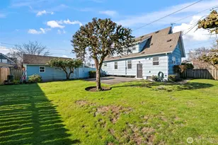 327 5th St SW, Puyallup, WA 98371 - Photo 32