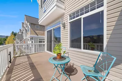 23120 SE Black Nugget Road #E1, Issaquah, WA 98029 - Photo 32
