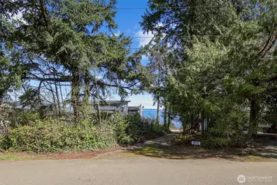1679 Miracle Mile Drive E, Port Orchard, WA 98366 - Photo 6