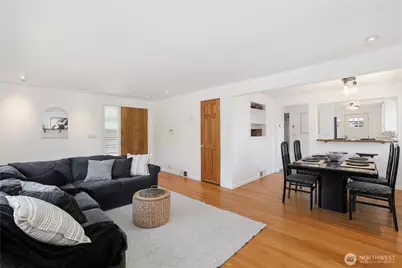 8605 46th Avenue SW, Seattle, WA 98136 - Photo 4