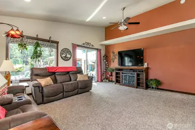 2910 201st Street Ct E, Spanaway, WA 98387 - Photo 10