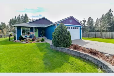 2910 201st Street Ct E, Spanaway, WA 98387 - Photo 2