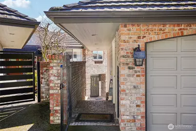 6412 E Side Drive NE #S, Tacoma, WA 98422 - Photo 4