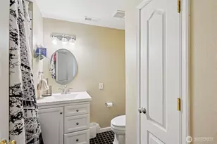 6412 East Side Dr NE, Tacoma, WA 98422 - Photo 32