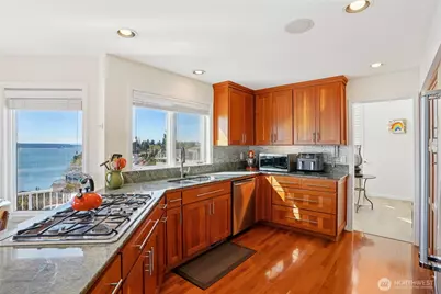 6412 E Side Drive NE #S, Tacoma, WA 98422 - Photo 14