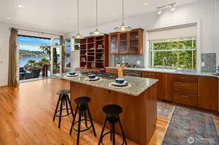 8418 Island Dr S, Seattle, WA 98118 - Photo 12