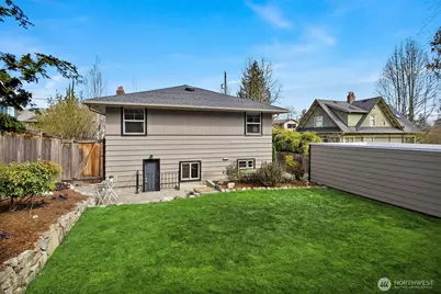 757 N 65th Street, Seattle, WA 98103 - Photo 32