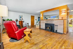 513 Harrington Ave NE, Renton, WA 98056 - Photo 4