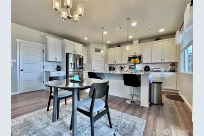 9410 76th Avenue NE, Marysville, WA 98270 - Photo 4